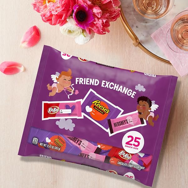 HERSHEY’S, KIT KAT AND REESE’S ASSORTED CHOCOLATE SNACK SIZE, VALENTINE’S CANDY BAG, 12.47 OZ (25 PIECES)