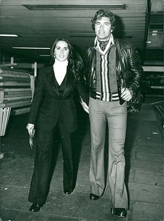 Vintage photo of Engelbert Humperdinck along with his wife Patricia at Heathrow Airport: Amazon ...