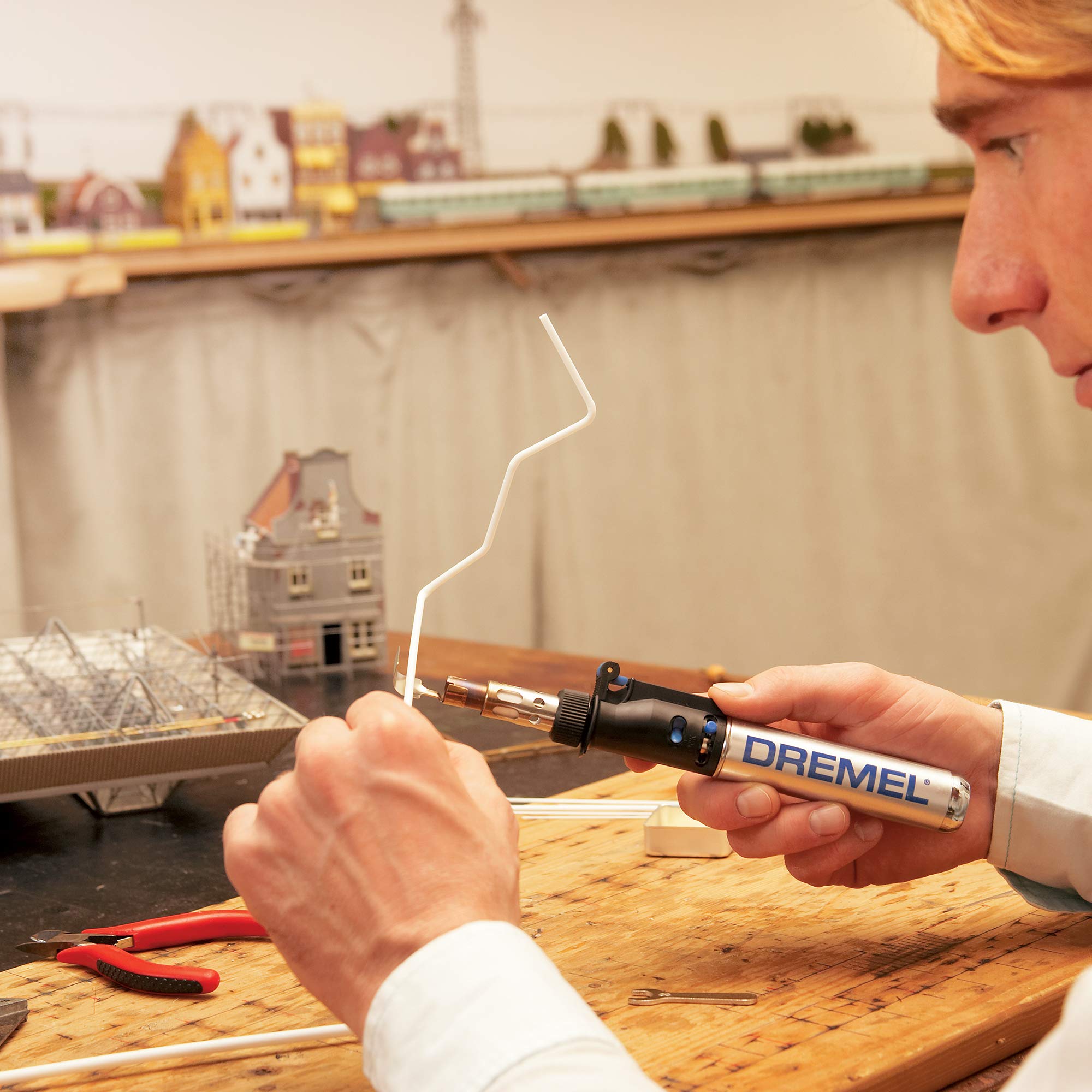 Dremel Versatip 2000 Cordless Soldering Iron Butane Gas Soldering Kit