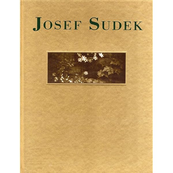 Josef Sudek / A Photographer's Life 写真集 Amazon.com: Josef Sudek, Poet of Prague: A Photographer's Life