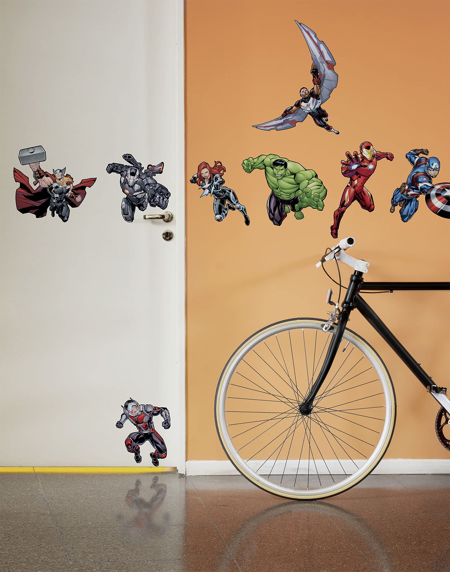 Komar Marvel Wall Tattoo Avengers Action – 100 x 70 cm (Width x Height) – 8 Pieces – Thor, Black Widow, Decorative Sticker, Wall Sticker, Wall Decoration, Children's Room – 14735h