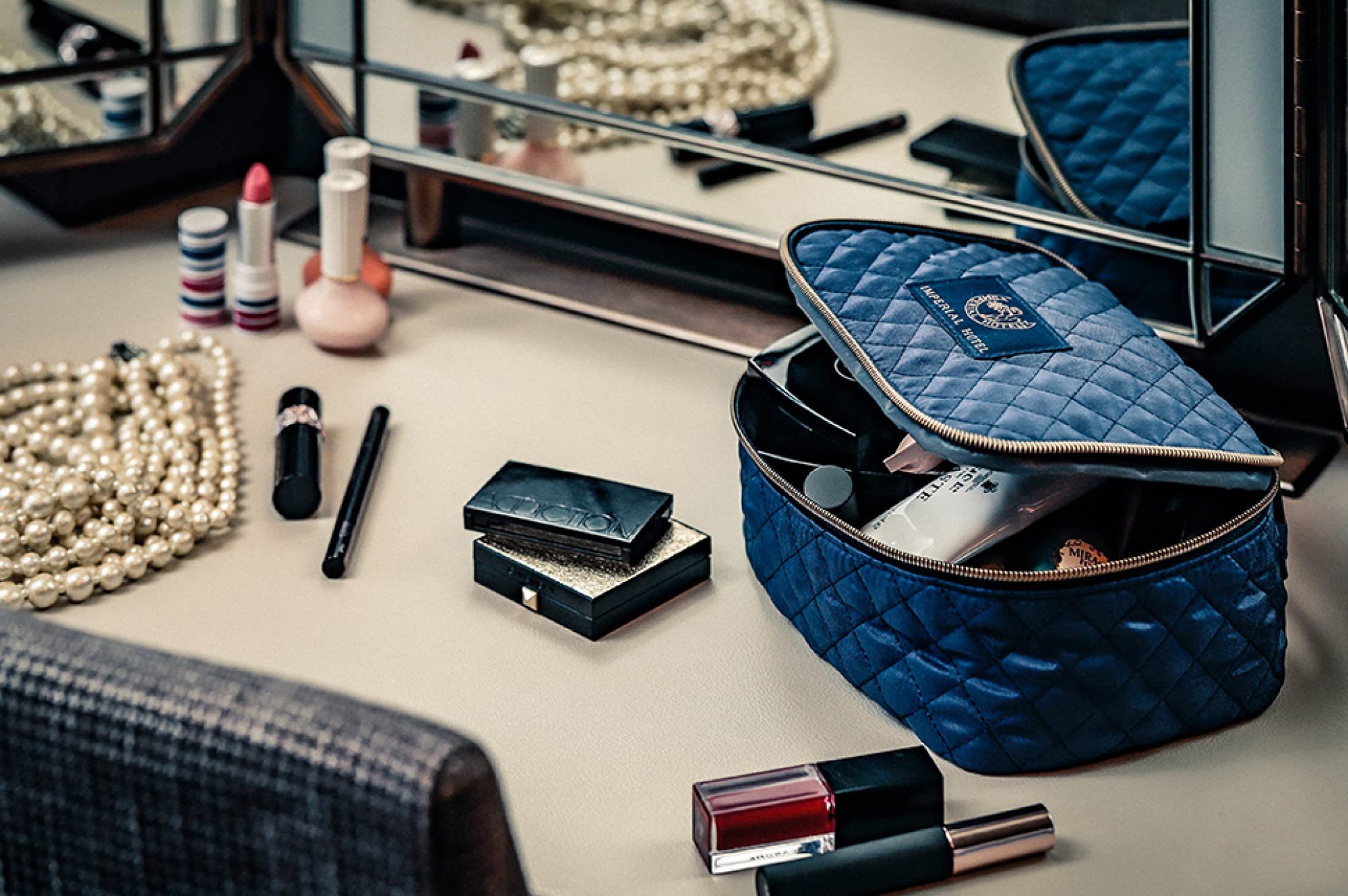 【帝国ホテル ムック本 付録】上品 軽量キルトポーチ SET