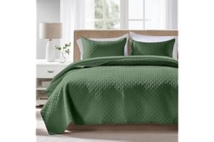 FLYMME King Size Quilt Bedding Set Olive Green Lightweight Bedspreads for Summer,Modern Style Geometric Weave Stripe Pattern,Soft Microfiber Bed Coverlet 3 Pieces (1 Quilt, 2 Shams)