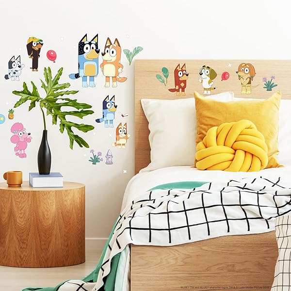 ROOMMATES BLUEY FAMILY AND FRIENDS PEEL AND STICK WALL DECALS, RMK5457SCS