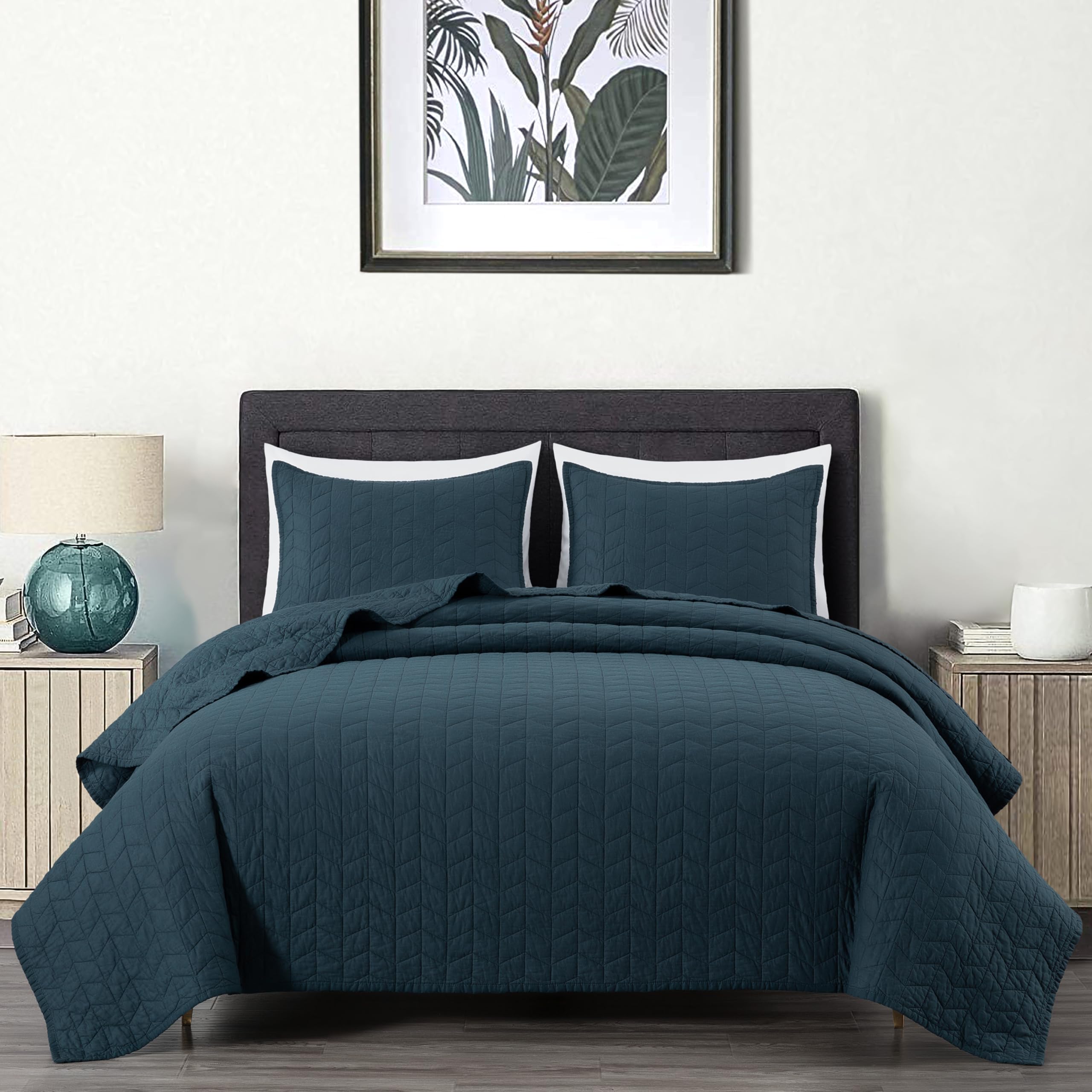 Photo 1 of Chezmoi Collection Madrid 3-Piece Dark Blue Cotton Quilt Set Queen Size - Herringbone Quilted Lightweight Vintage Washed 100% Cotton Reversible Bedspread Set for All Season