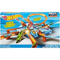 Amazon.com: Hot Wheels Colossal Crash Track Set de 8 pistas, juego ...