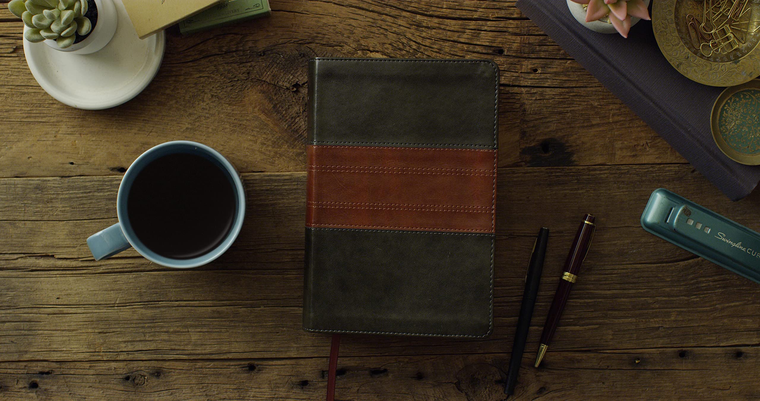 ESV Study Bible, Personal Size (TruTone, Forest/Tan, Trail Design): Holy Bible, English Standard Version ESV Study Bible, Personal Size (TruTone, Forest/Tan, Trail Design): Holy Bible, English Standard Version ESV Study Bible, Personal Size (TruTone, Forest/Tan, Trail Design): Holy Bible, English Standard Version Imitation Leather