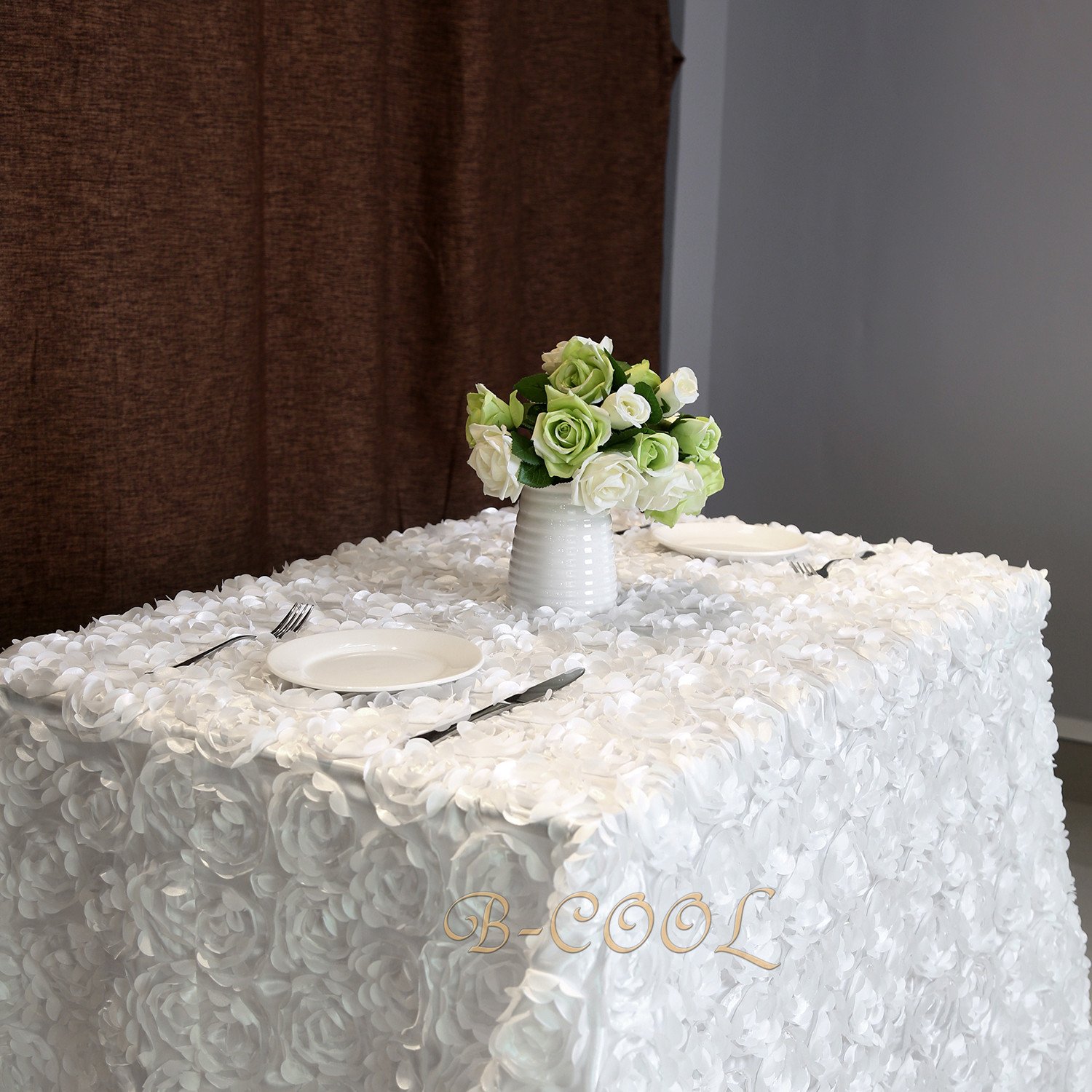 Best white rosette table cloth