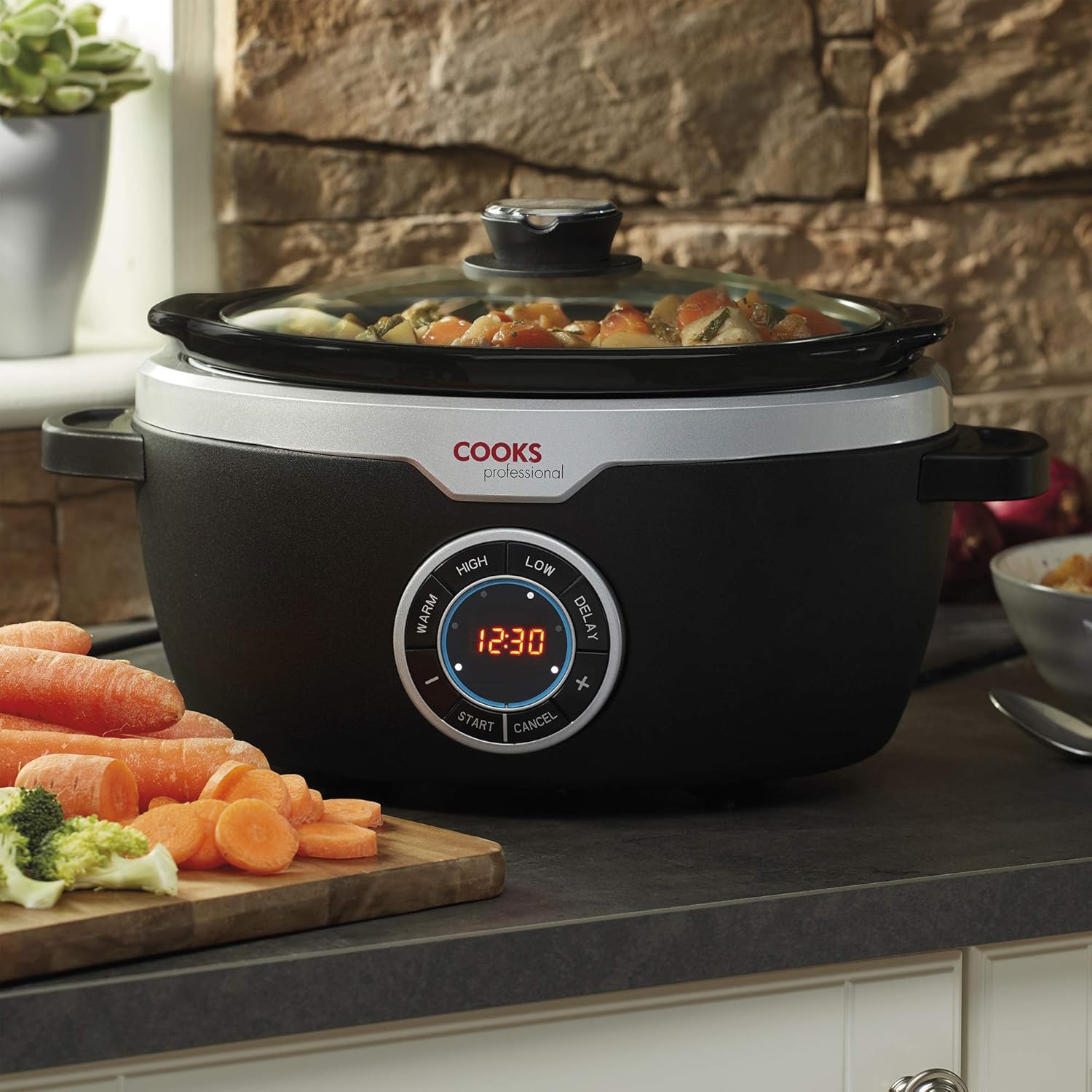 2 Heat Settings Including Delay & Keep Warm Function 300W Cooks Professional 3.5 Litre Digital
