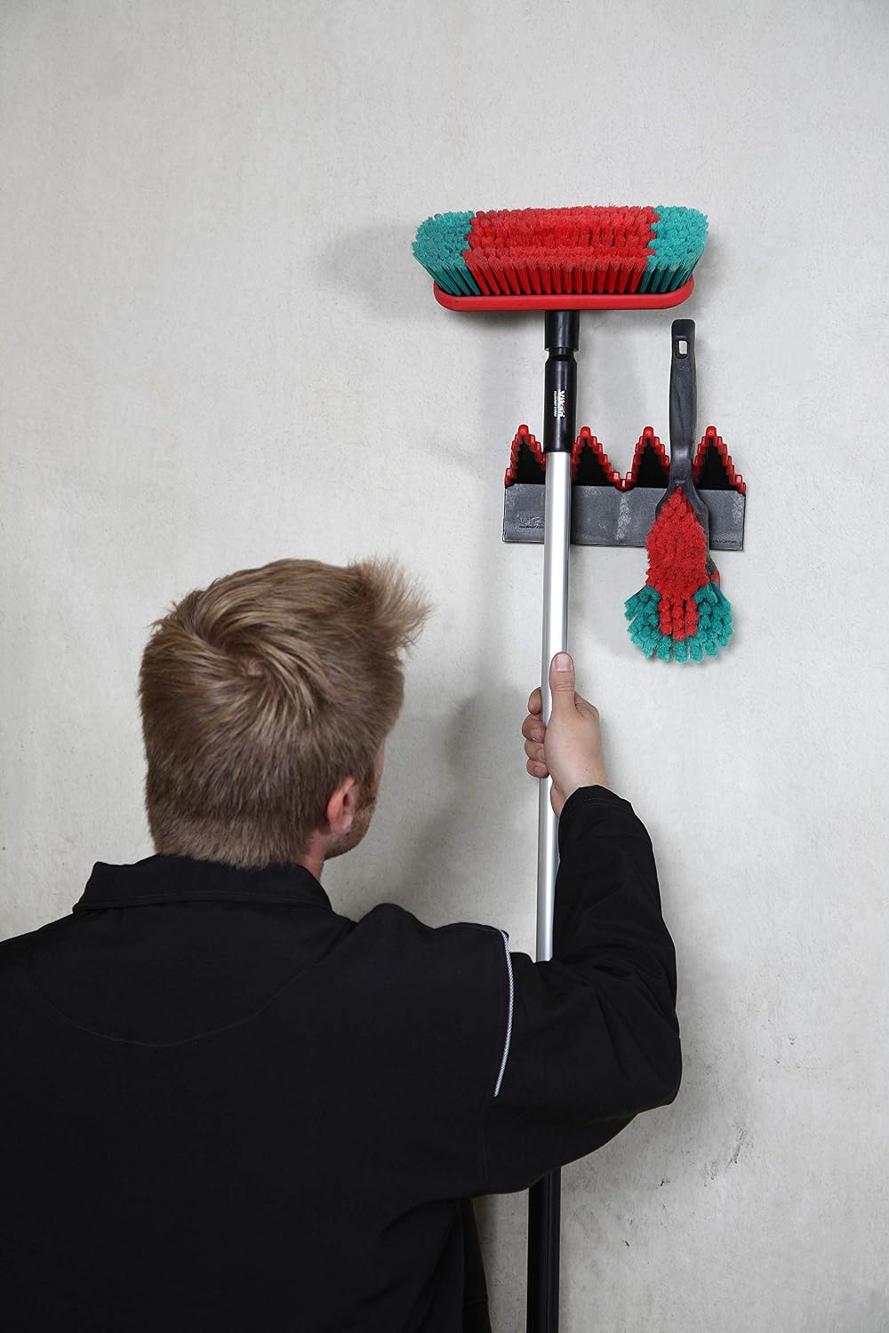 Vikan 526952 Water Fed Vehicle Brush, Soft/Split, Black, 230 mm Length, 100 mm Width, 120 mm Height - Image 4