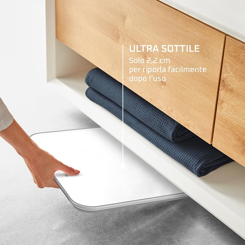 Classic 2.0, Bilancia con Schermo Invisibile LED Facile da Leggere, Capacità 180kg, Design Moderno e Funzioni Intelligenti, AutoAccensione e Spegnimento Automatico, Colore Bianco, BS1901V1