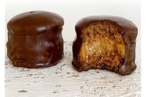 Honey Cake - Pao de Mel Brasileiro Caseiro, Brazilian Made Fresh, Homemade Honey Bread, Pao de Mel com Doce Leite, Filled with Dulce de Leche - Send a Bakery Fresh Cake to Friends or Family, Brigadeiro, Dessert Package, Homemade by Misses Sweet, Covered in chocolate, Pack of 2 Units