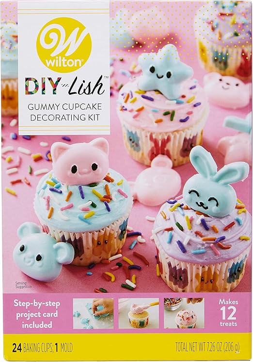 Amazon Com Wilton Diy Lish Gummy Cupcake Decorating Kit Kitchen