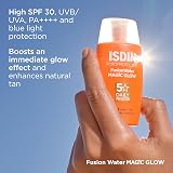 ISDIN Fotoprotector Fusion Water MAGIC GLOW SPF 30 Facial Sunscreen Ultra-Light view 4