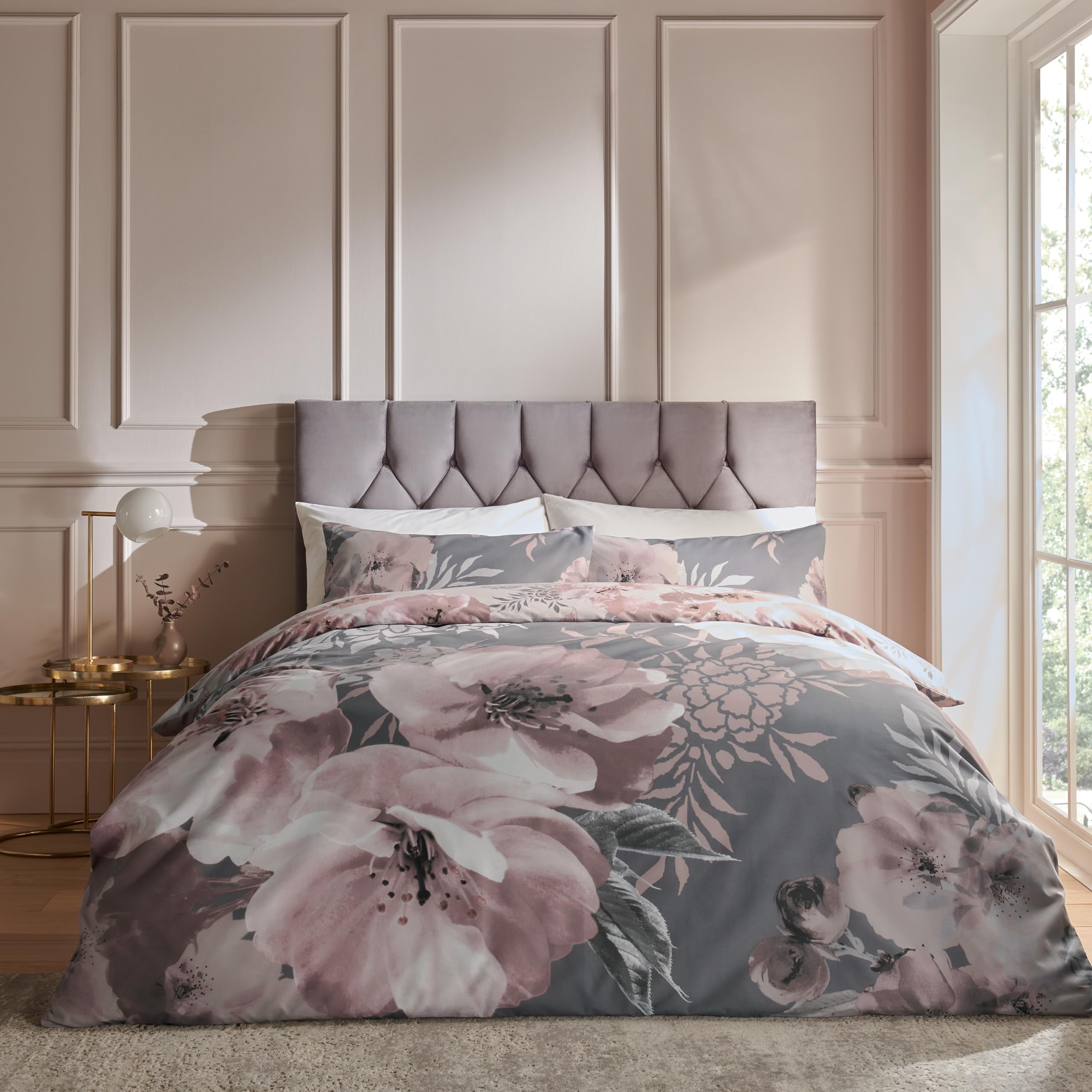 Dramatic Floral Easy Care Single Duvet Set Grey