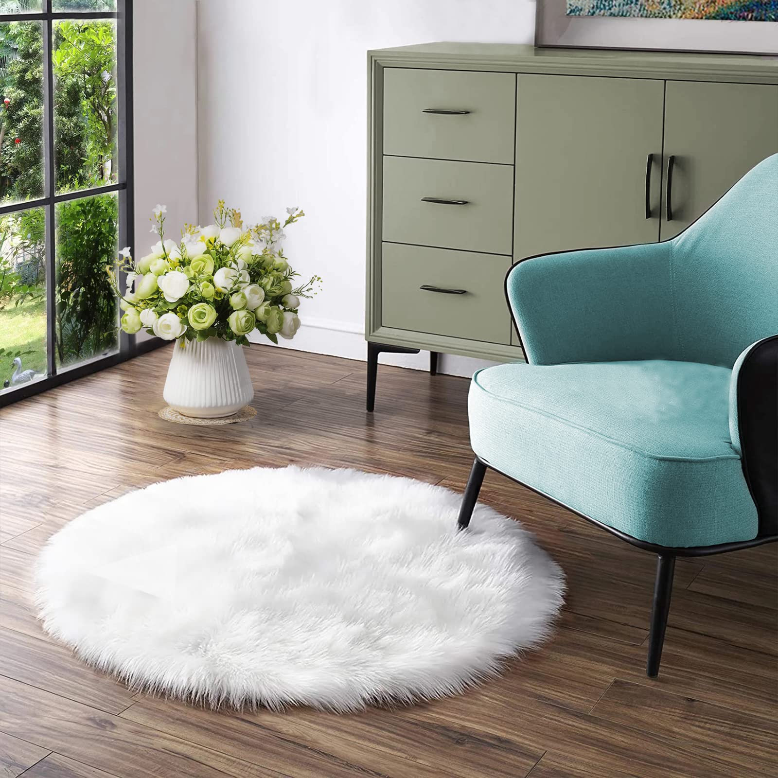 Photo 1 of Latepis White Round Rug 3ft Faux Sheepskin Fur Fluffy Circle Rugs for Living Room Washable Rug for Bedroom Teen Room Dorm Cute Room Rug