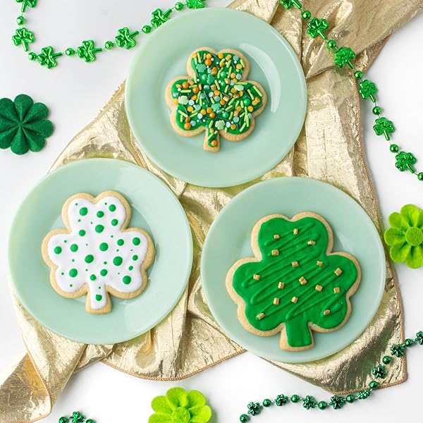 SWEETS INDEED ST PATRICKS DAY SPRINKLES – GREEN AND GOLD SHAMROCK CLOVER SPRINKLES FOR BAKING, CAKE DECORATING, CUPCAKES, COOKIES & DESSERTS – FESTIVE IRISH HOLIDAY SUGAR DECORATIONS – 4 OUNCES