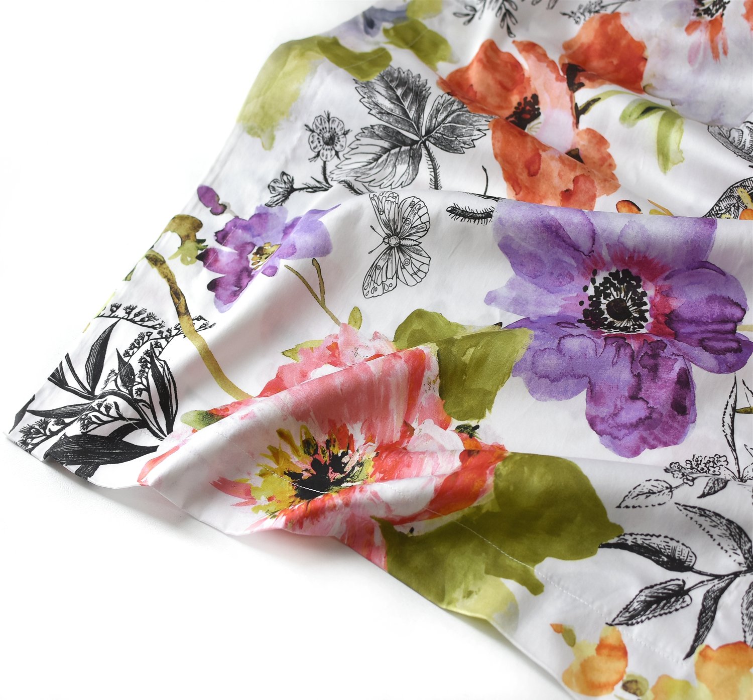 Tahari Home Vintage Botanical Wild Flower Print Duvet Quilt Cover by