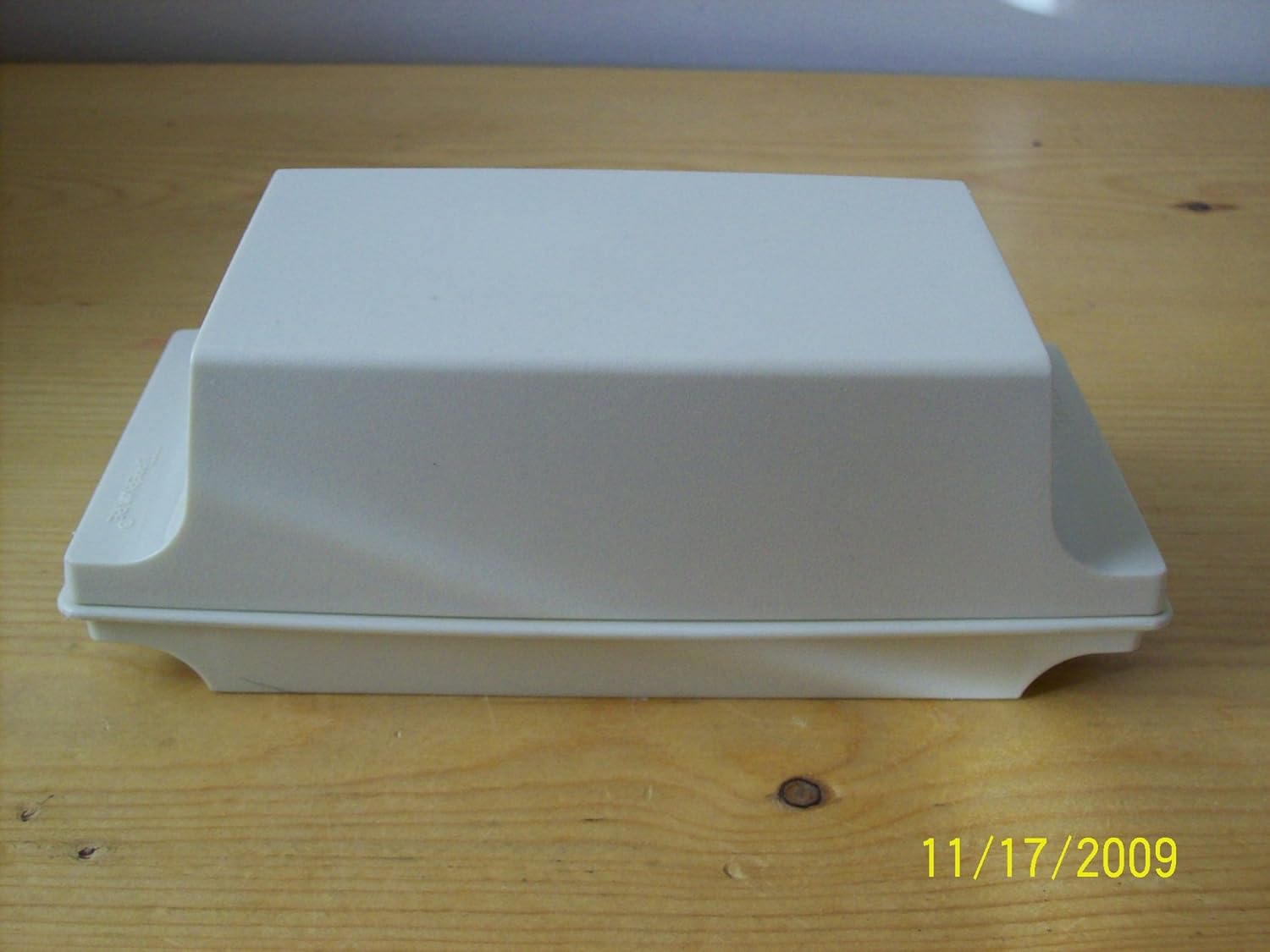 Tupperware Butter Dish 2 Stick 1/2 Lb.