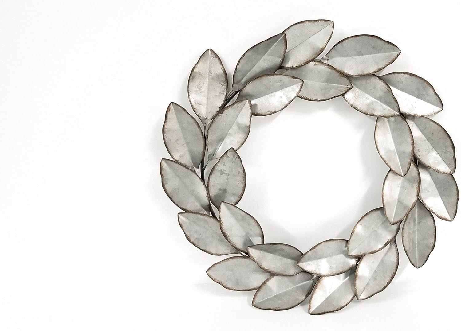 Amazon.com: Everydecor Leaf Wreath Metal Wall Decor: Home & Kitchen