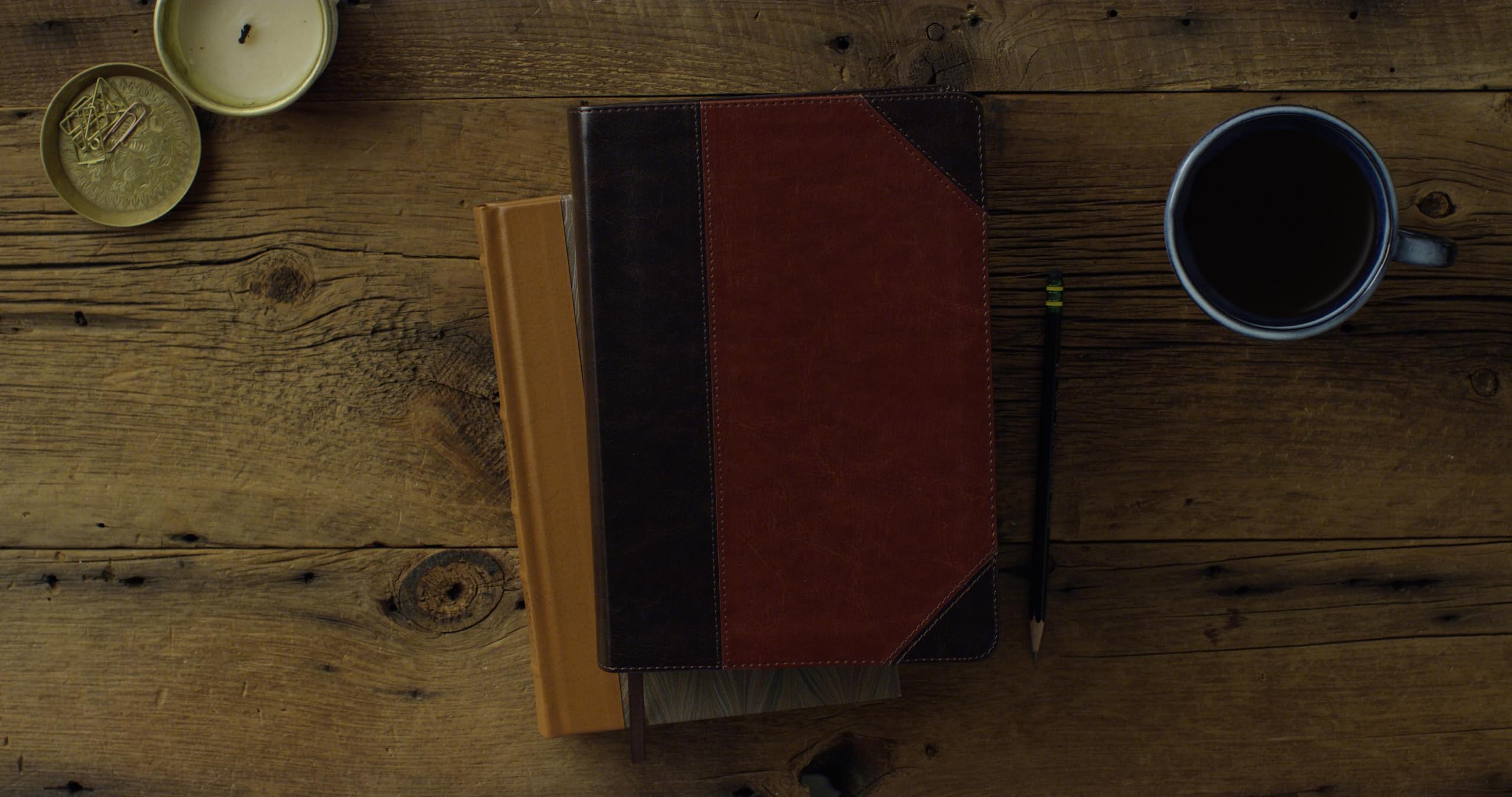 ESV Men's Study Bible (TruTone, Brown/Cordovan, Portfolio Design): Holy Bible, English Standard Version ESV Men's Study Bible (TruTone, Brown/Cordovan, Portfolio Design): Holy Bible, English Standard Version Imitation Leather