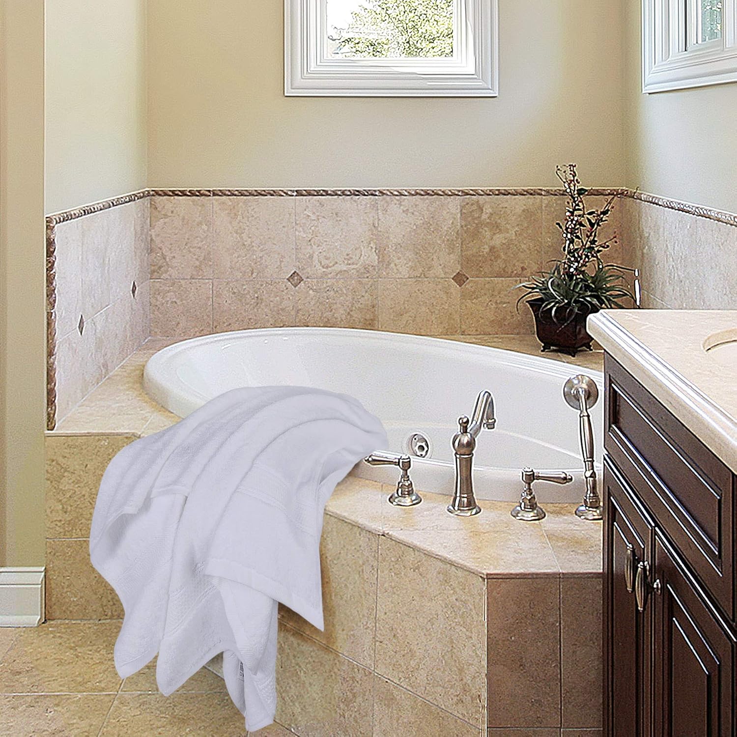 Utopia Towels - Bath Towels Set, White - Luxurious 700 GSM 100% Ring Spun Cotton - Quick Dry, Highly Absorbent, Soft Feel Towels, Perfect for Daily Use (4-Pack): Home & Kitchen