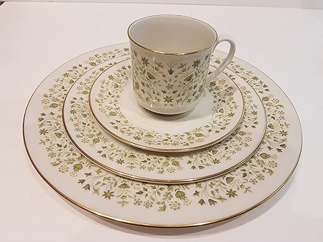 Amazon Com Royal Doulton Westfield Fine China 5 Piece Place Setting England Dinnerware Sets