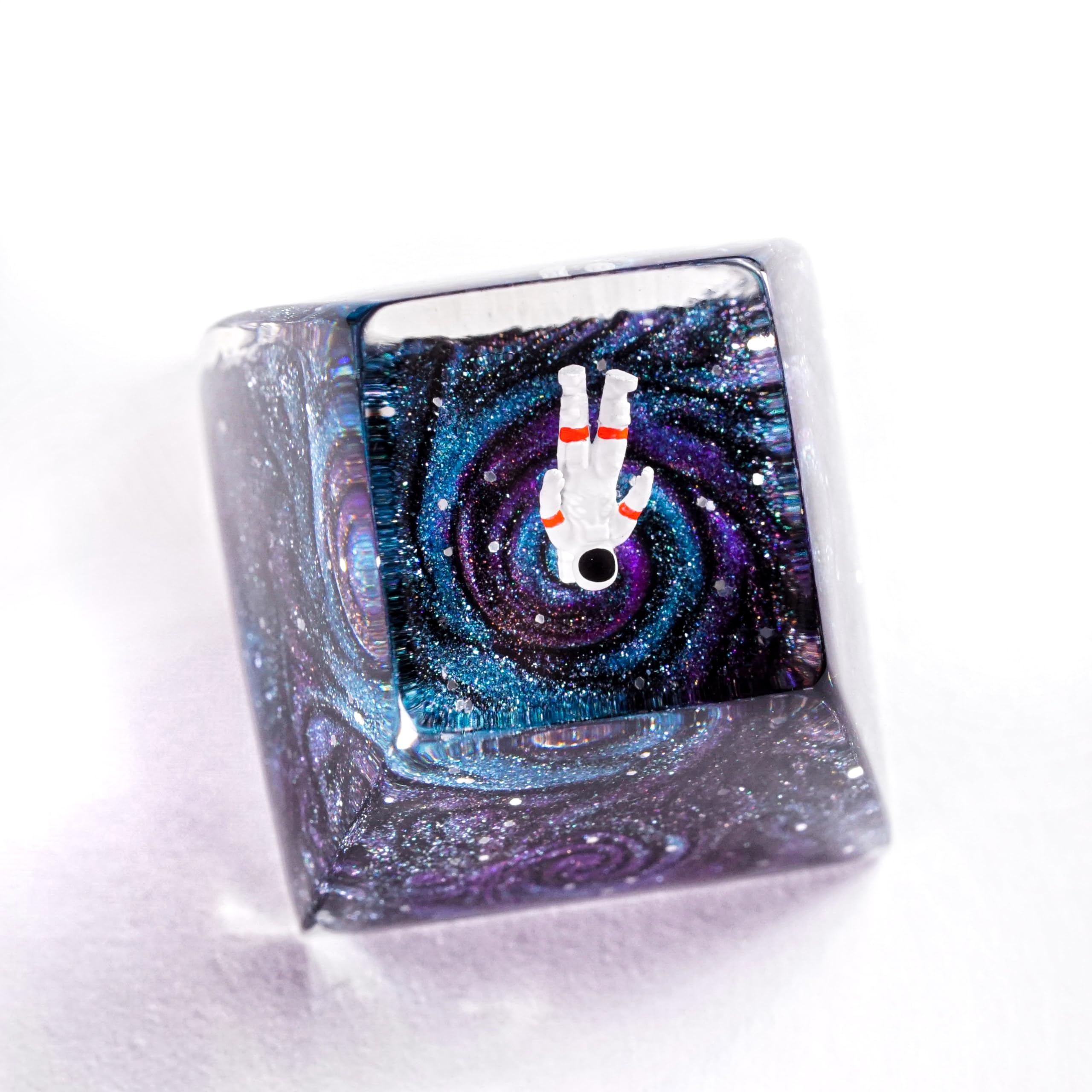 Custom Mechanical Keyboard Key Awesome Astronaut Purple Resin Keycap -  Galaxy Artisan Keycap For Mechanical Keyboards Hand-painted Resin Keycap, image size:2560x2560