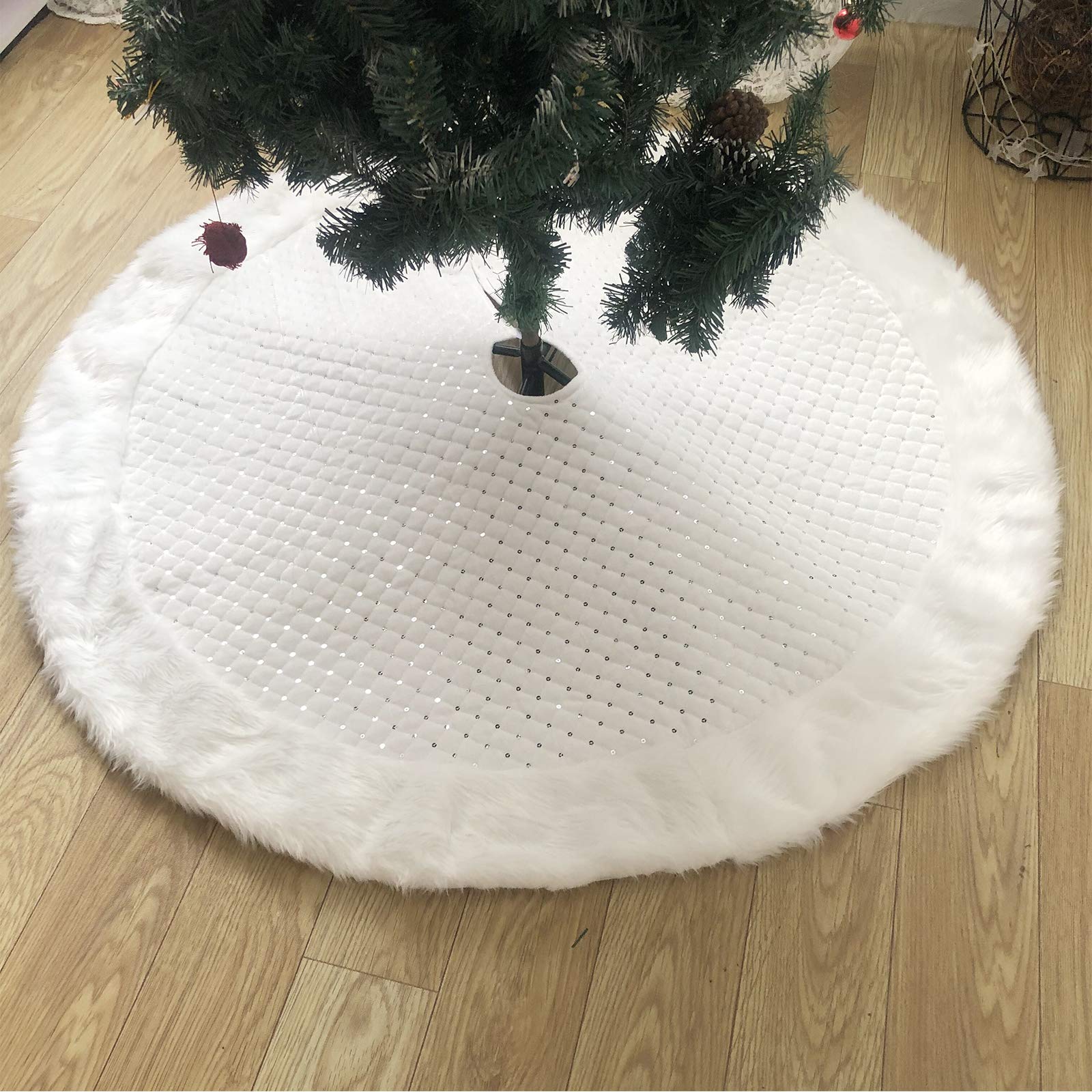 N /A Plush Christmas Tree Skirts, 48 Inches Silver Sequin Xmas Tree Base Cover Mat with Faux Fur Border for Merry Christmas Holiday Home Decorations Tree Decoration (White, 48 inches)