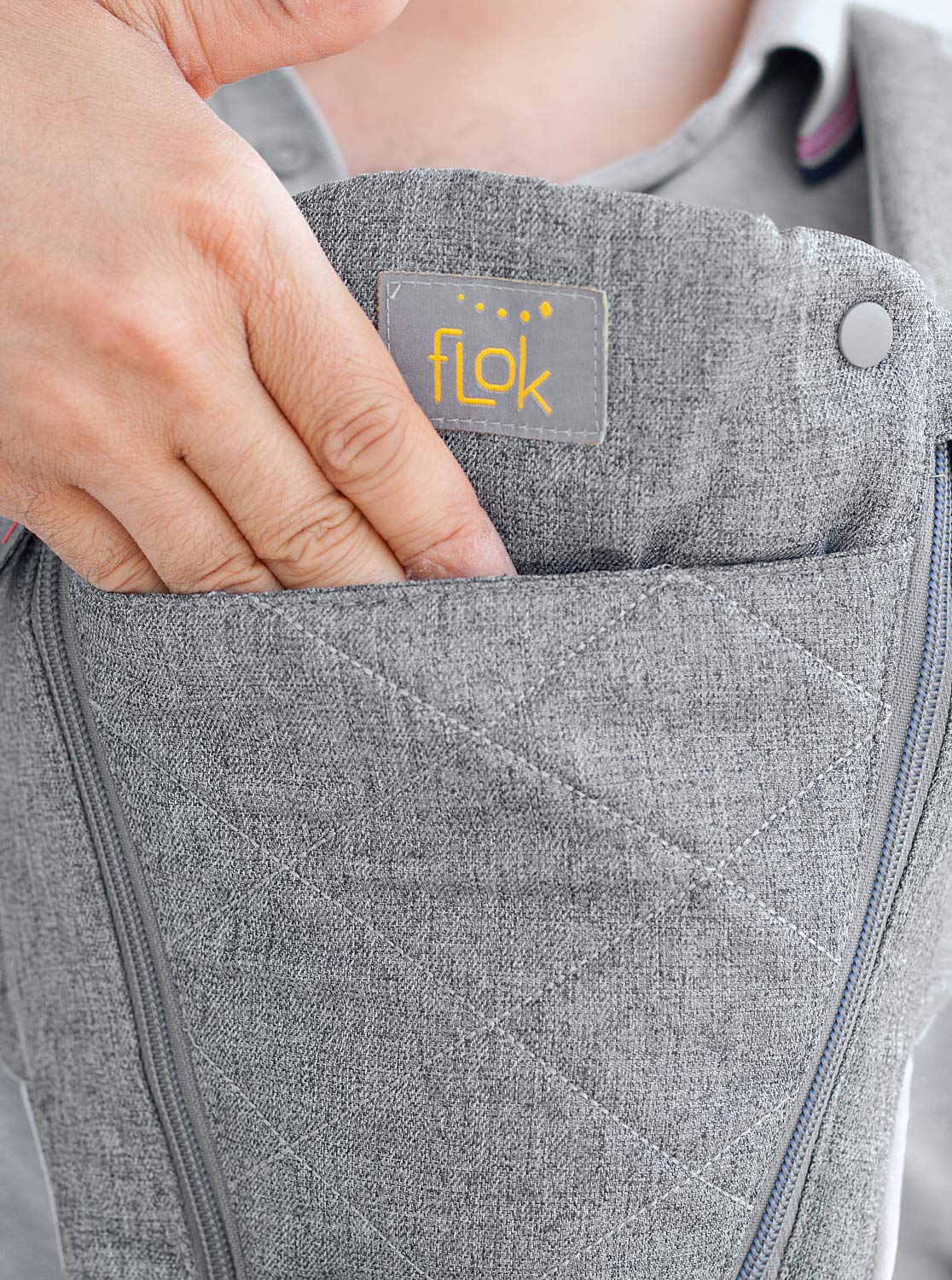 Flok - Babytrage Ergonomische Babytrage 0 36 Monate mit abnehmbarem Sitz und abnehmbarer Kapuze. Evolutionär, verstellbar und atmungsaktiv. Multiposition, Front, Back und Street Front (Grigio)