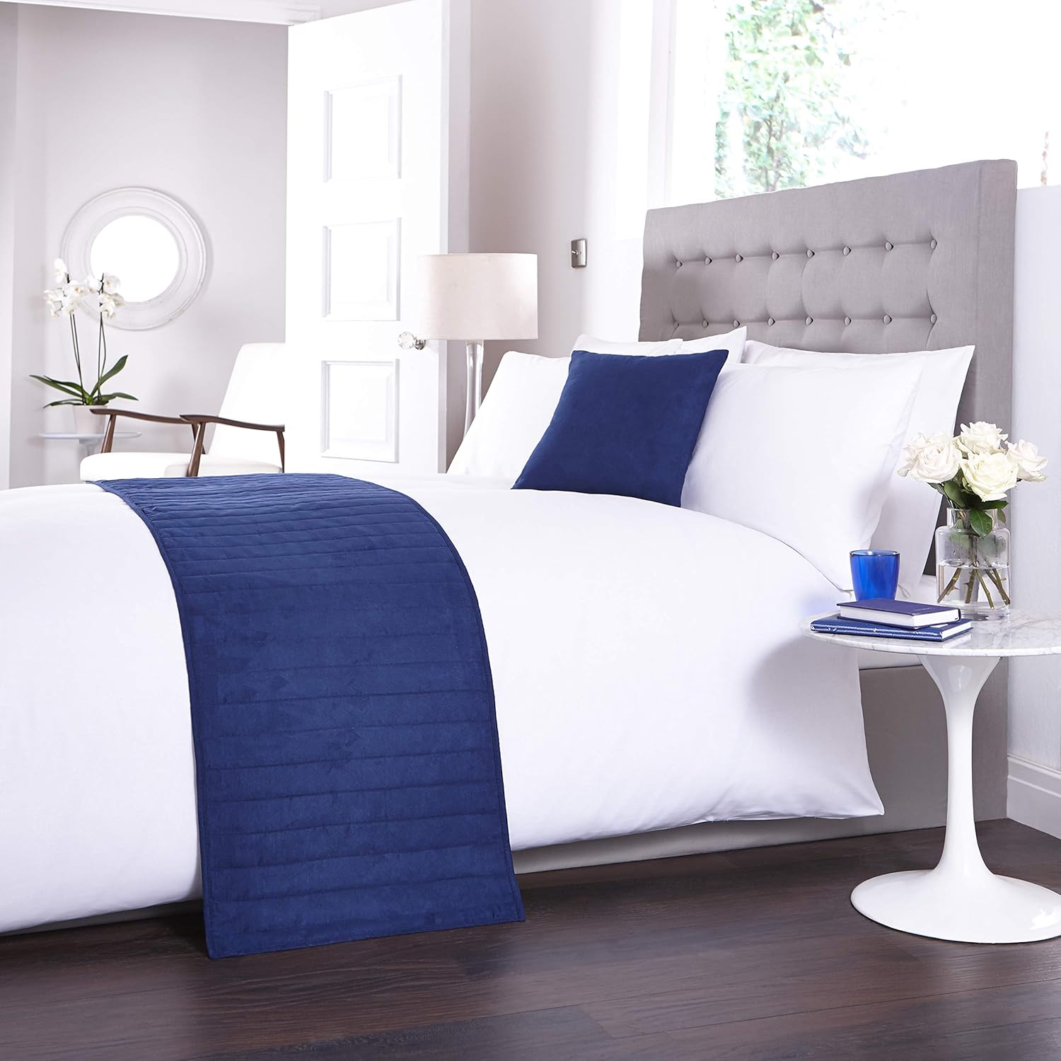 Покрывала для гостиниц. Покрывало startex 220 * 240. Стеганое саше на кровать. Покрывало бежевое тас турция. Antilo арт.