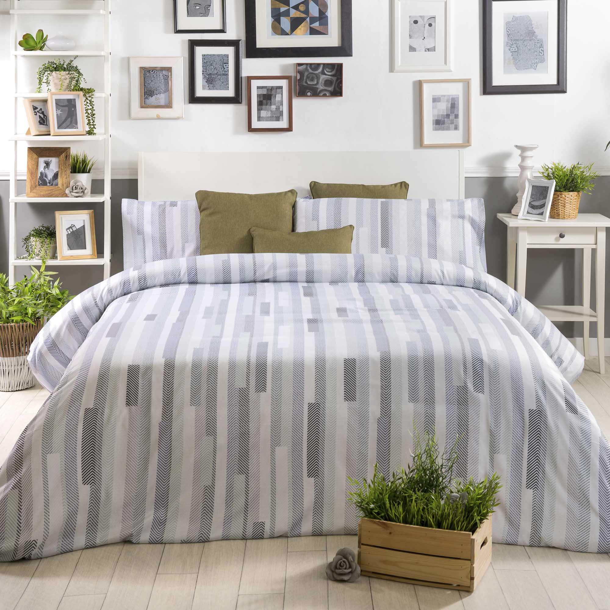 Sancarlos ROB Microfibre Satin Duvet Cover, Blue, Bed 90 cm