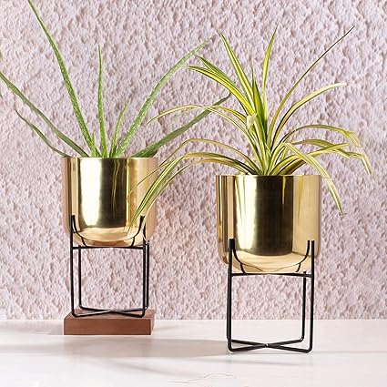 Plant World Decor Decorative Metal Planters Gold Plated with Stand- Indoor or Table Top Planter for Home, Living Room, Office, Balcony and Garden Plant Container (Set of 2)
