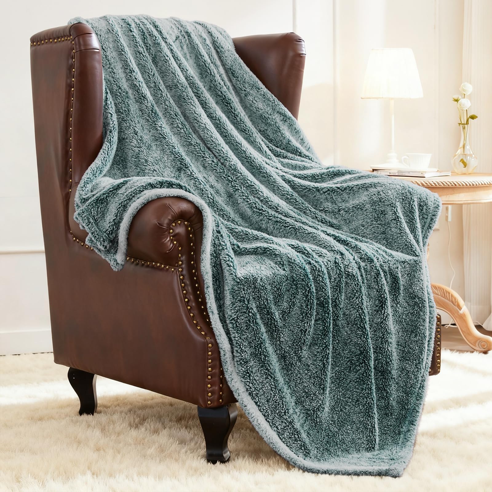 Exclusivo Mezcla Plush Fuzzy Fleece Throw Blanket 127x178 CM, Super Soft, Fluffy and Warm Blankets for Couch, Bed, All Season Use, Mixed Forest Green