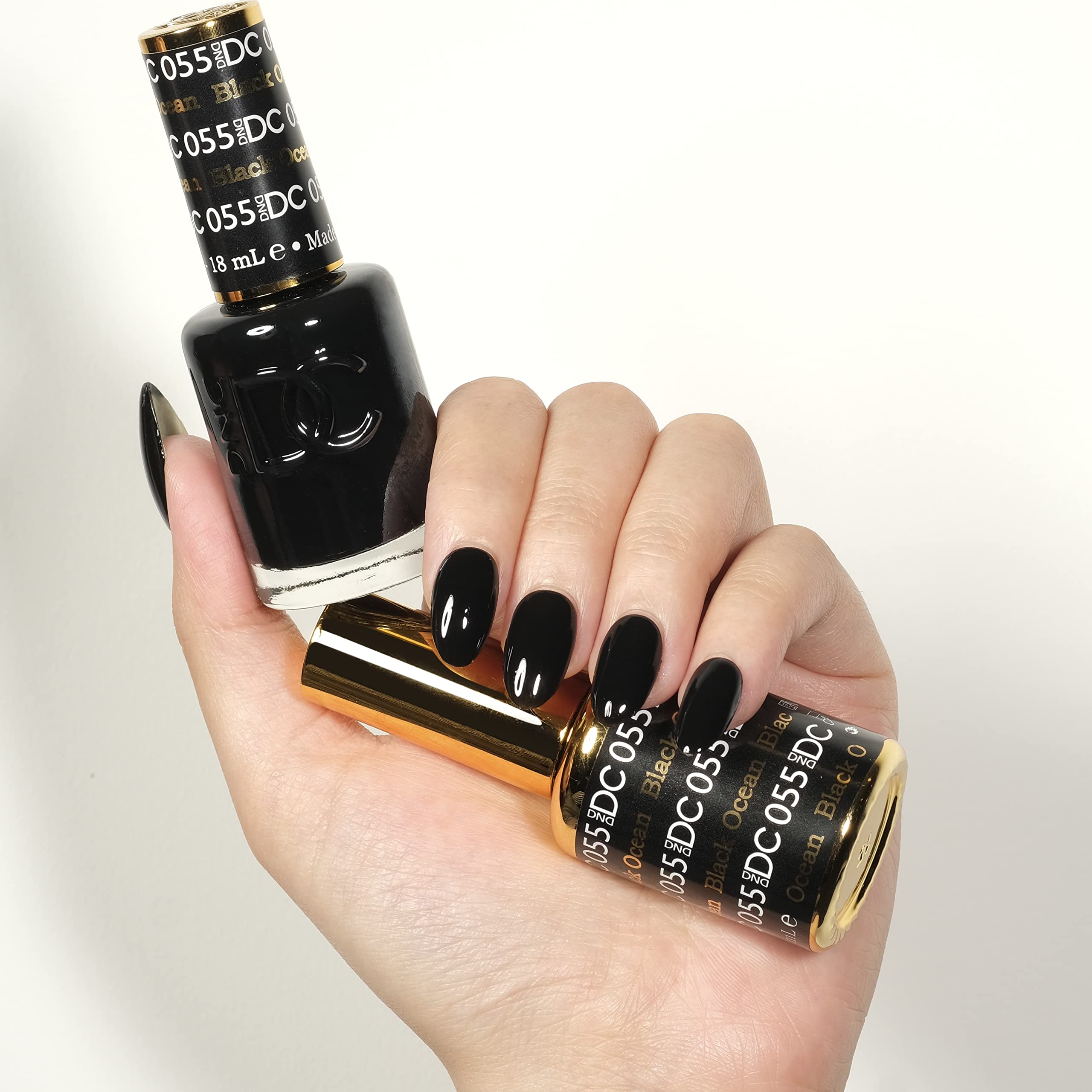 DND DC Gel Polish Set, Black Collection, UV/LED Gel Polish and Air Dry Nail Lacquer, Matching Chip-Free Polish Duo, 055 Black Ocean, 0.5 Fl Oz - Image 2