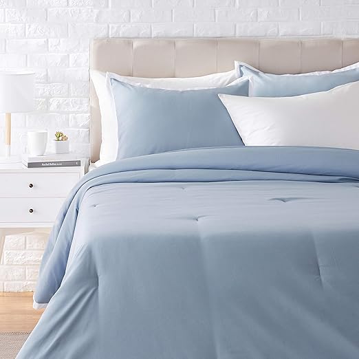 Amazon Com Amazonbasics Contrast Trim Comforter Set Premium