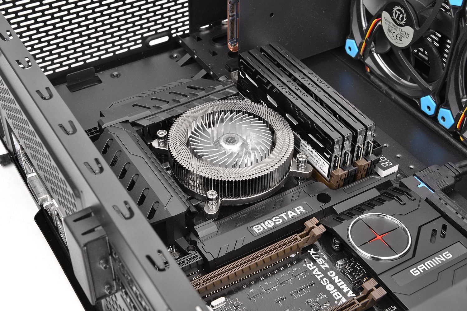 GTX 1050 TI founders edition is so cute! : pcmasterrace