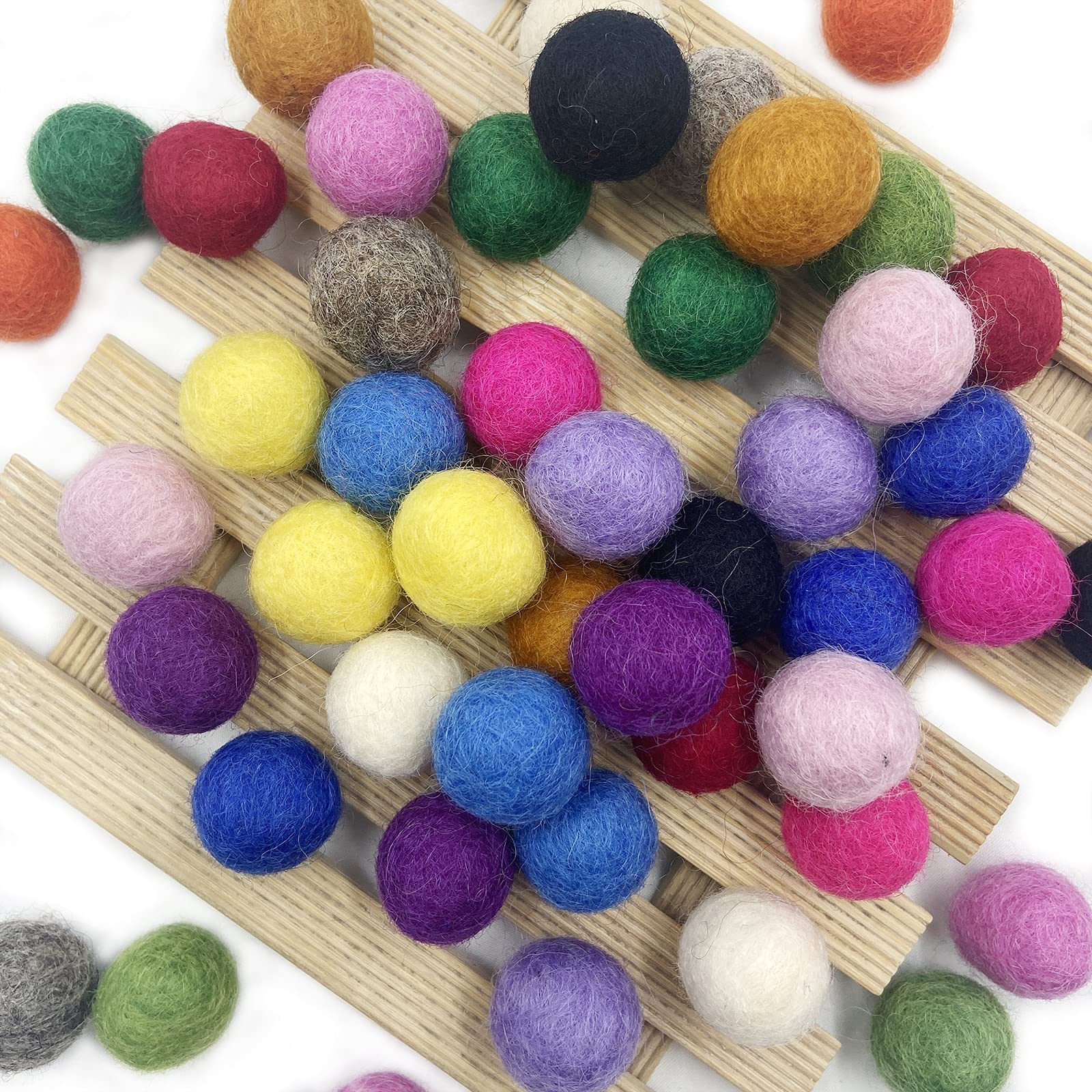 Yulitigy Felt Wool Ball 2 cm 150 Pieces Felt Ball Garland Party Decor DIY Custom Felt Ball Home Decor