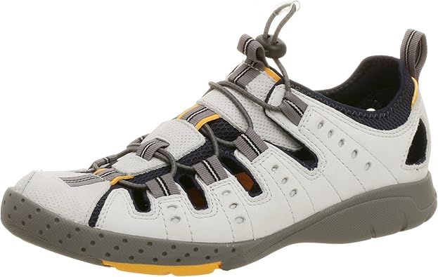 clarks outdoor shoes