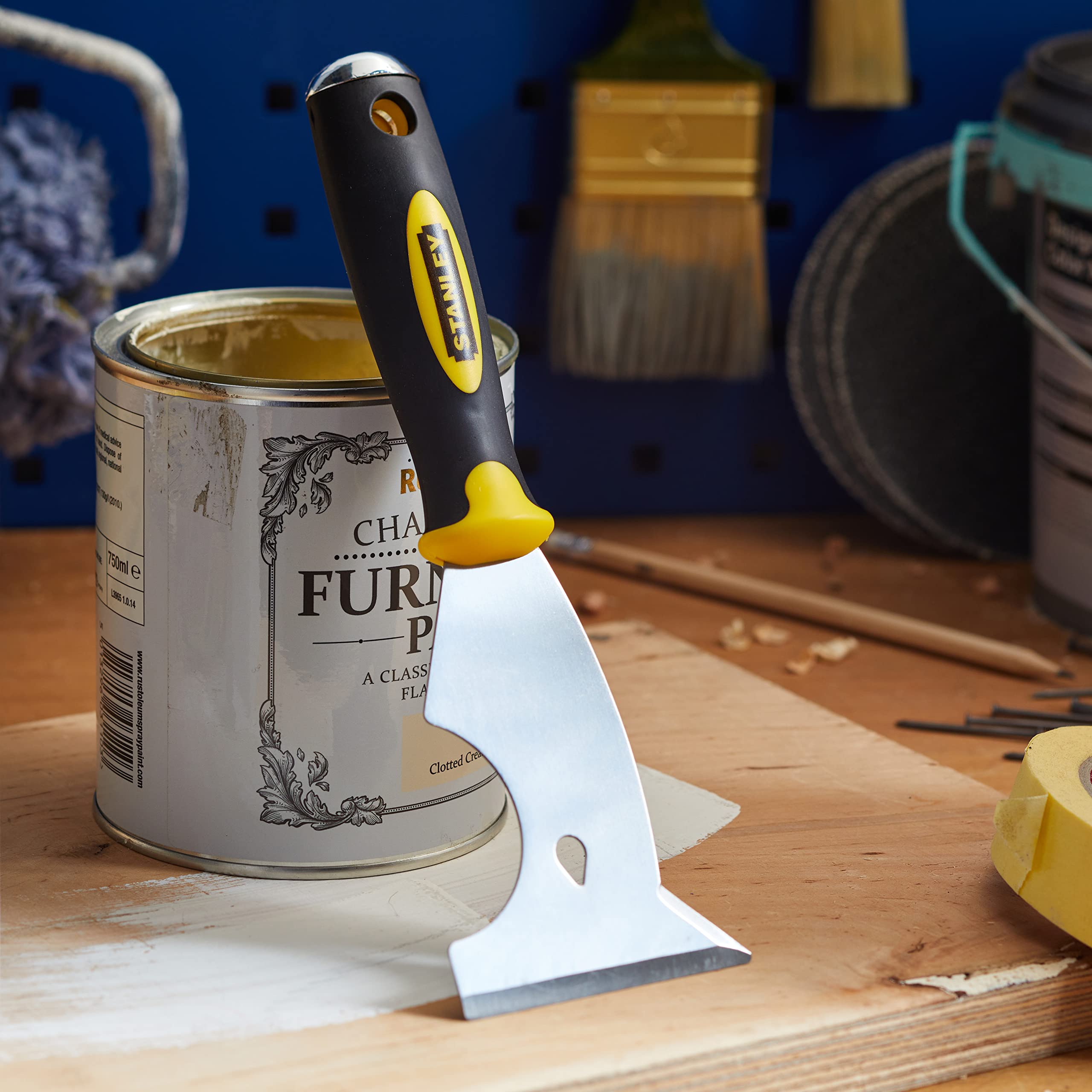 STANLEY Multifunktionsspachtel Spachtel für Werkstatt(22,4 cm Länge, 76 mm Klingenbreite, Spitzklinge, Bi-Material Handgriff) 0-28-206 4