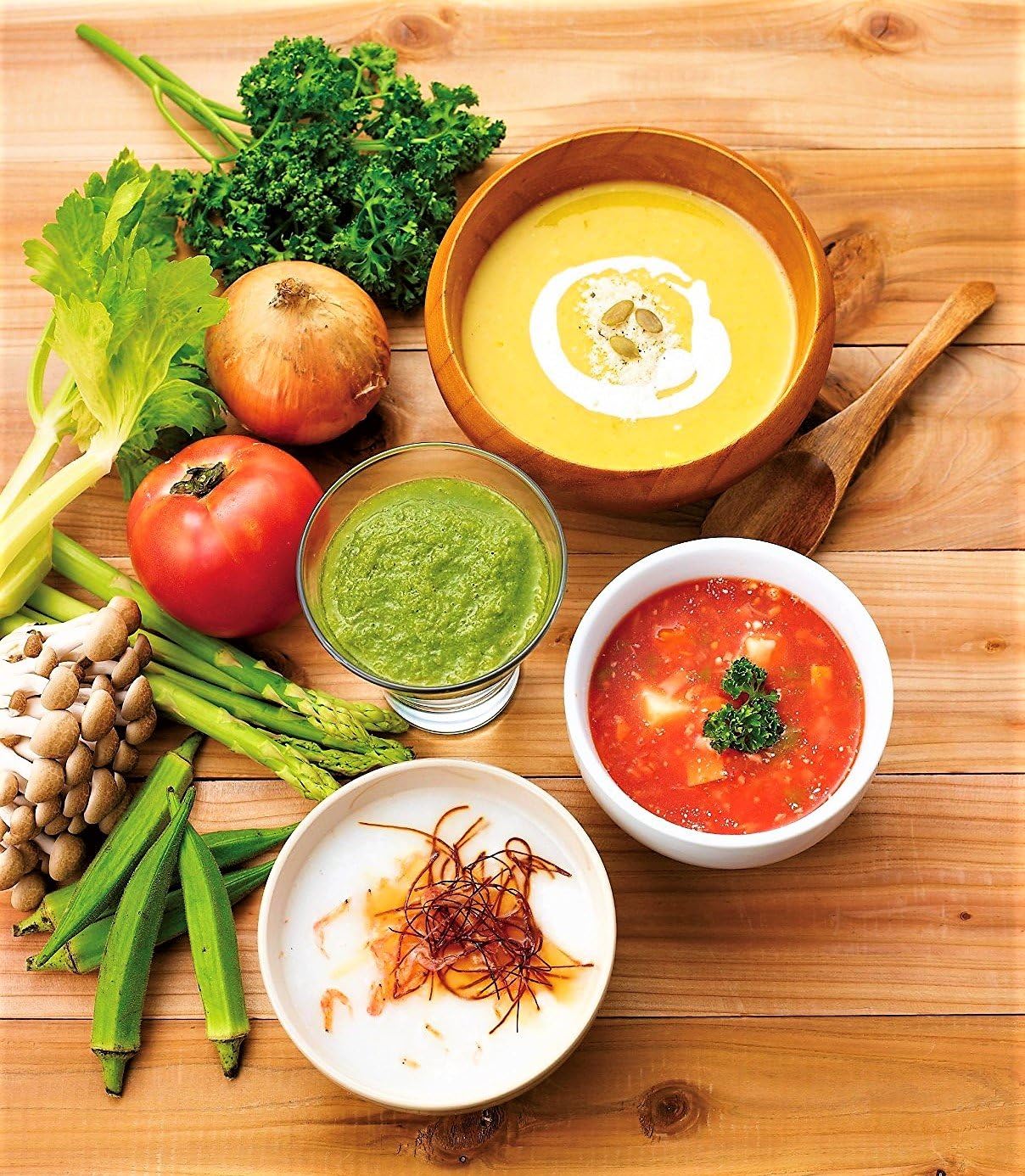 器に入ったポタージュや野菜スープ、おかゆにスムージーなど