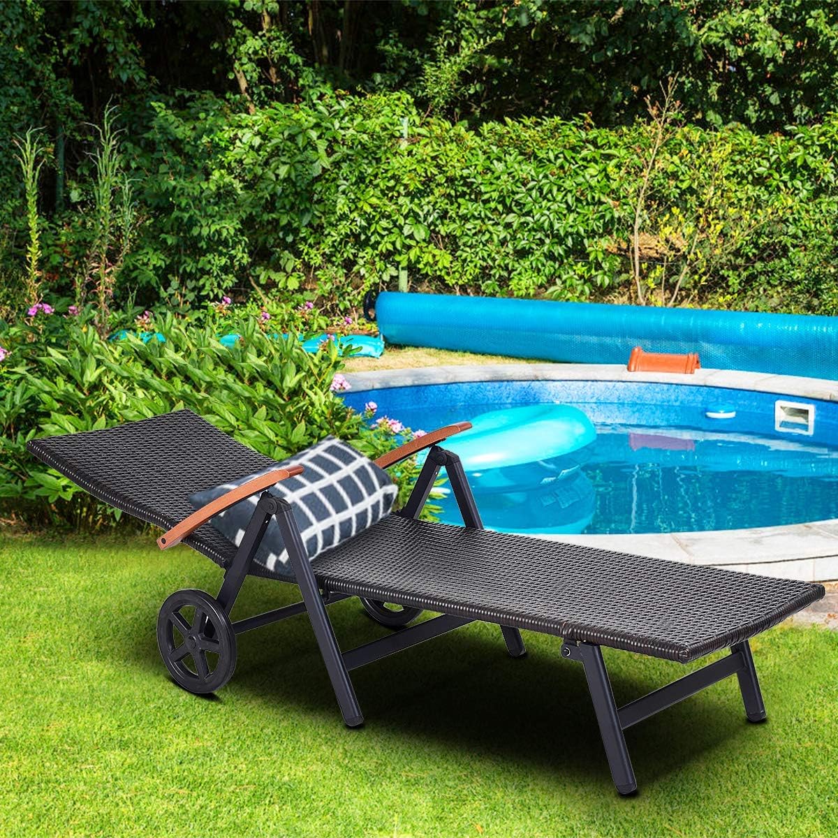 FANTASK Folding Recliner, Adjustable Lounge Chair, Single Beach Chair, Comfortable Chaise Chair with Aluminum Frame, Outdoor Rattan Deck Chair with Wheels, Ideal for Patio, Balcony, Poolside