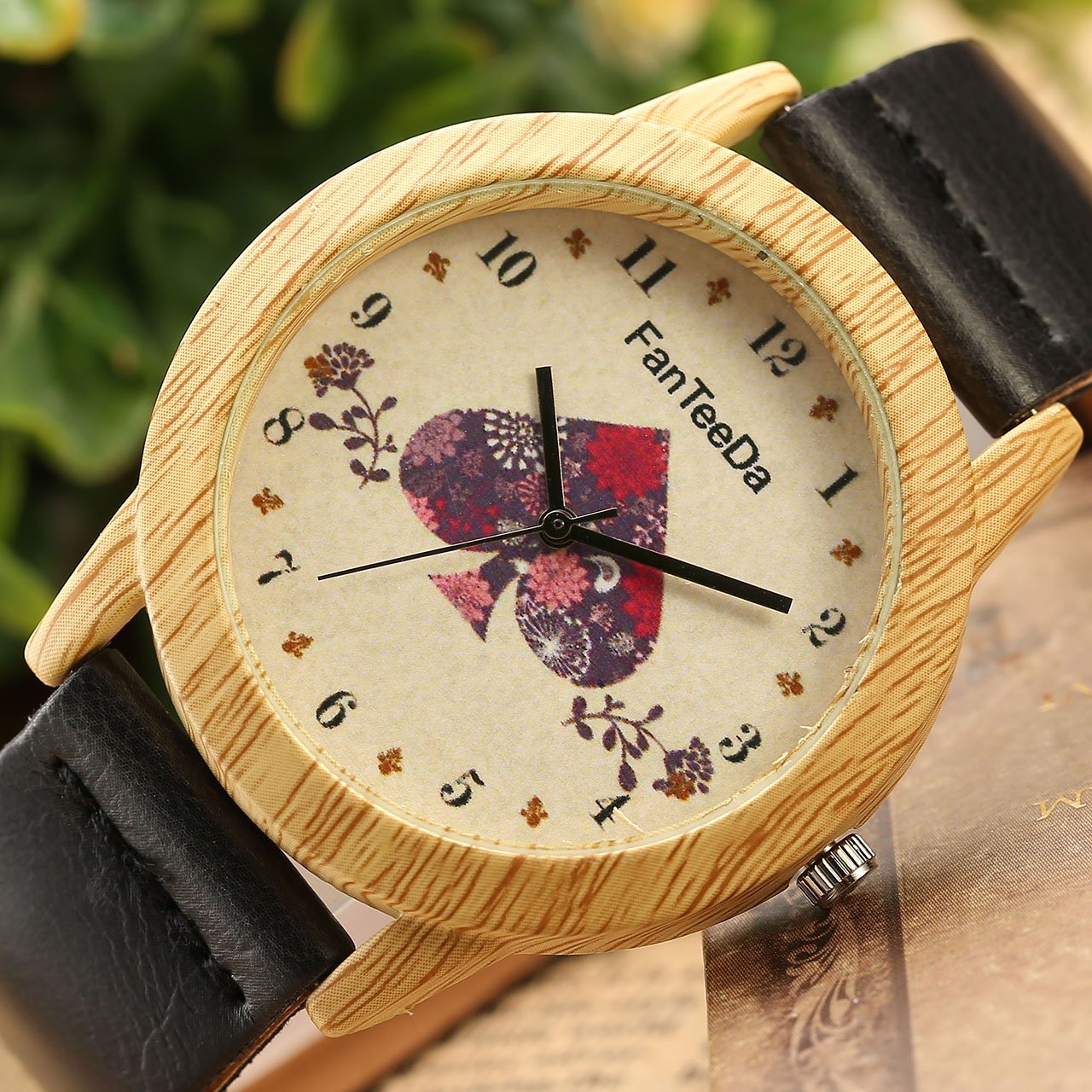 JSDDE Uhren,Vintage Holz-Muster Herz Armbanduhr Damenuhr Kleid Uhr PU Lederarmband Analog Quarzuhr,Schwarz