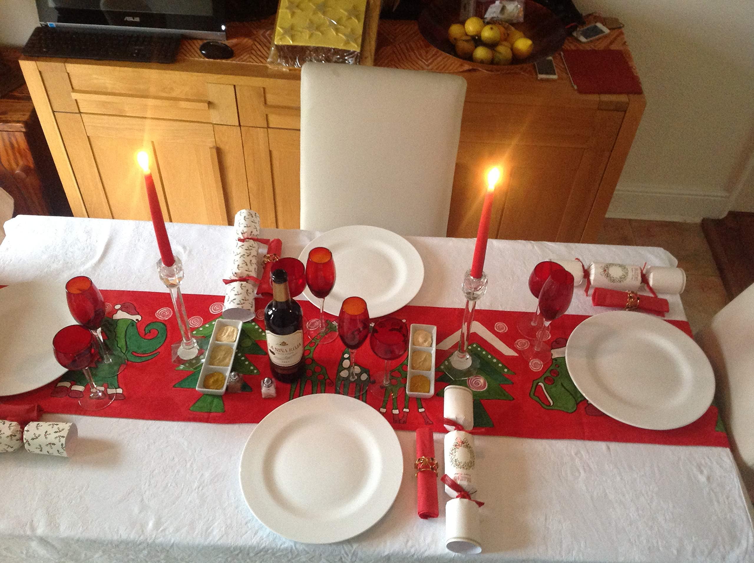 Christmas Table Runners Cotton Hand Painted African Batik Style with Fun Animals Dressed for Christmas - Machine Washable and Colourfast (250 cm x 32 cm)