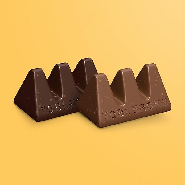TINY TOBLERONE CHOCOLATE GIFT BAG VARIETY PACK (MILK CHOCOLATE AND DARK CHOCOLATE BARS), 125 PIECES