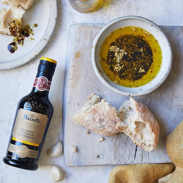 MAZZETTI GOLD LABEL BALSAMIC VINEGAR OF MODENA PGI, 8.45 FL OZ, SMOOTH & BALANCED, MATURED IN OAK BARRELS, PERFECT FOR DIPPING, SALADS, GRILLED MEATS, CRAFTED IN ITALY