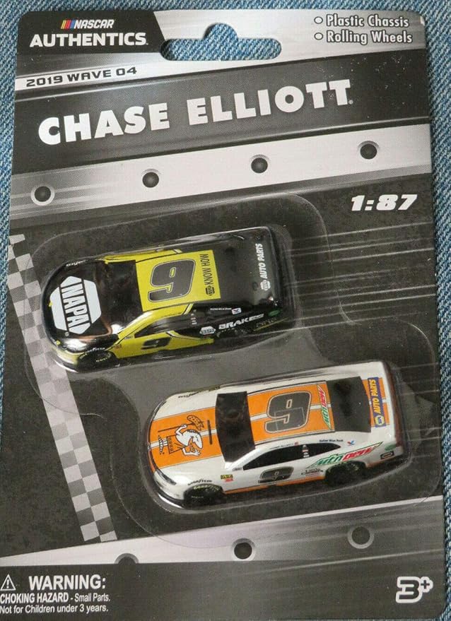 Amazon Com Kingsdugout Nascar Authentics 1 87 Chase Elliott 9 Napa Lil Caesars Wave 4 Toys Games