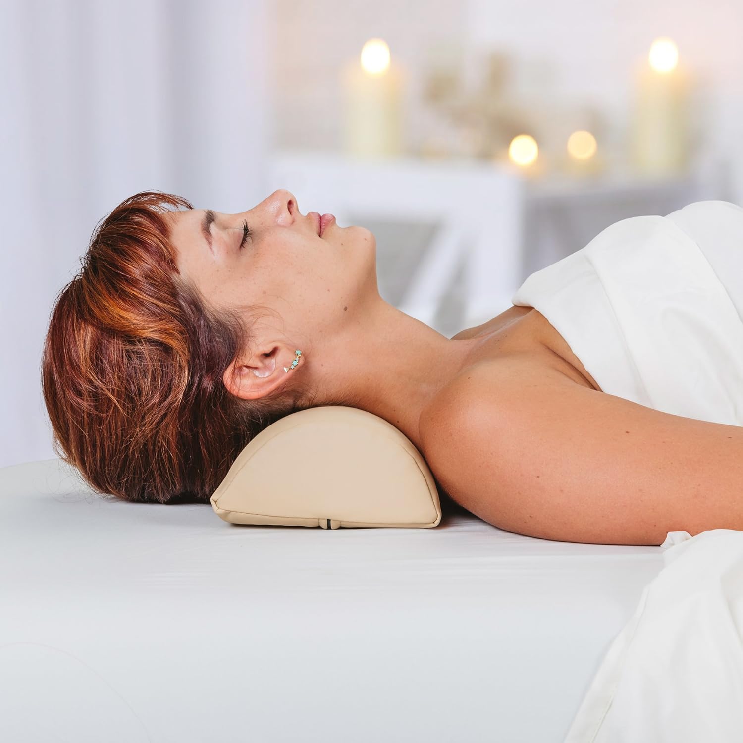 EARTHLITE Bolster Pillow Neck – Durable Massage Bolster, 100% PU Upholstery incl. Strap Handle/Professional Quality for Massage Tables/Back Pain Relief, Black: Sports & Outdoors