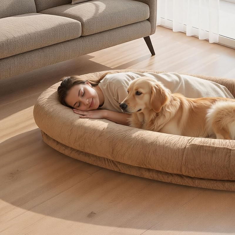 Letto Stile Cane per Umani Amici Pelosi da 1770 x 1230 x 240 mm, Letto per Cani a Misura Umana, con Tasca Laterale, Maniglia e Cerniera, Fodera Rimovibile e Lavabile in Lavatrice, Pelo Corto