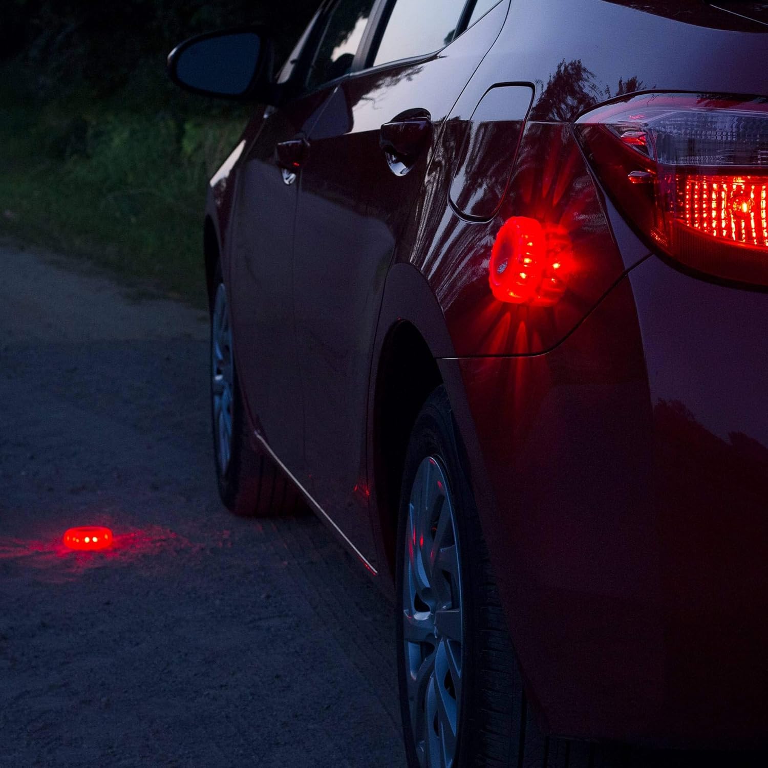 LED Road Safety Flare Roadside Warning Safety Flare Kit for Vehicles & Boat | 4 Beacon Disc Pack: Automotive